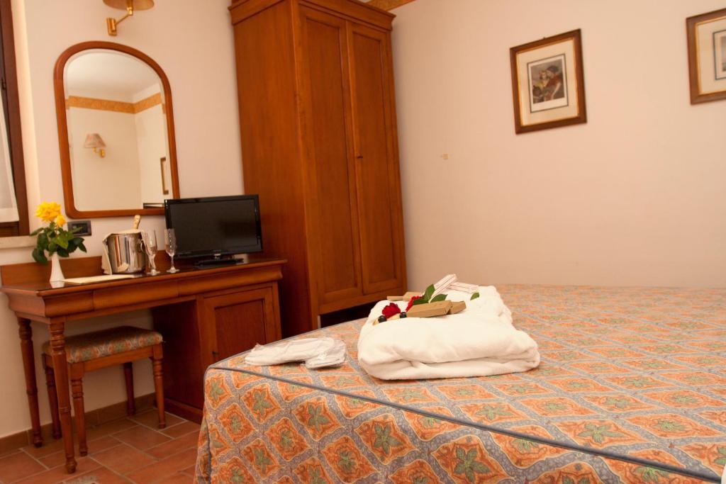 Bagno Santo Residence Saturnia Camera foto